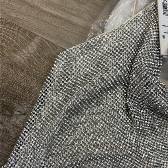 ❄️☀️Alice + Olivia Silver Sequin Camisole - Picture 5 of 5